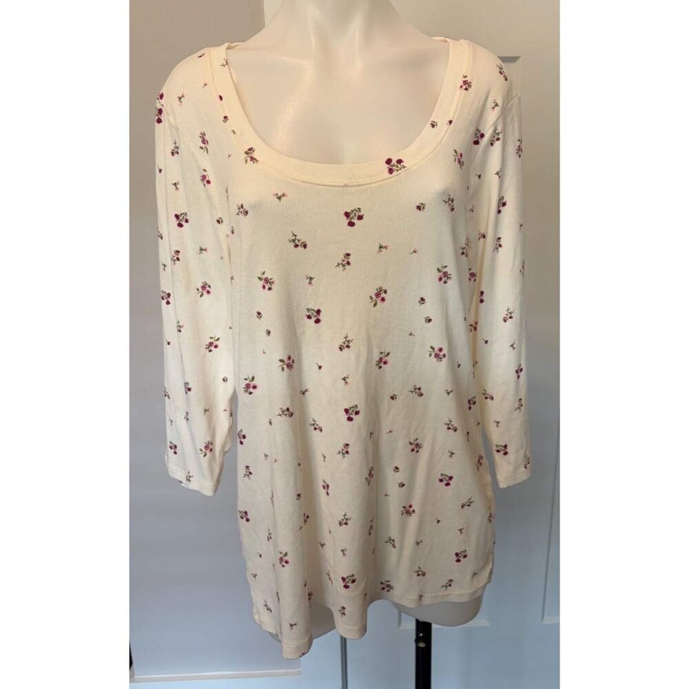 TORRID Womens Knit TOP 3/4 Sleeve IVORY Purple Pink FLORAL Size 3 (3X 22/24)
